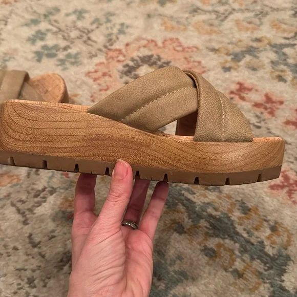 Korks Faithe Platform Sandals with Suede Straps and Cork Sole - Picture 7 of 12